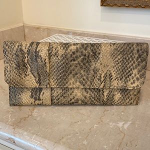 Faux reptile clutch